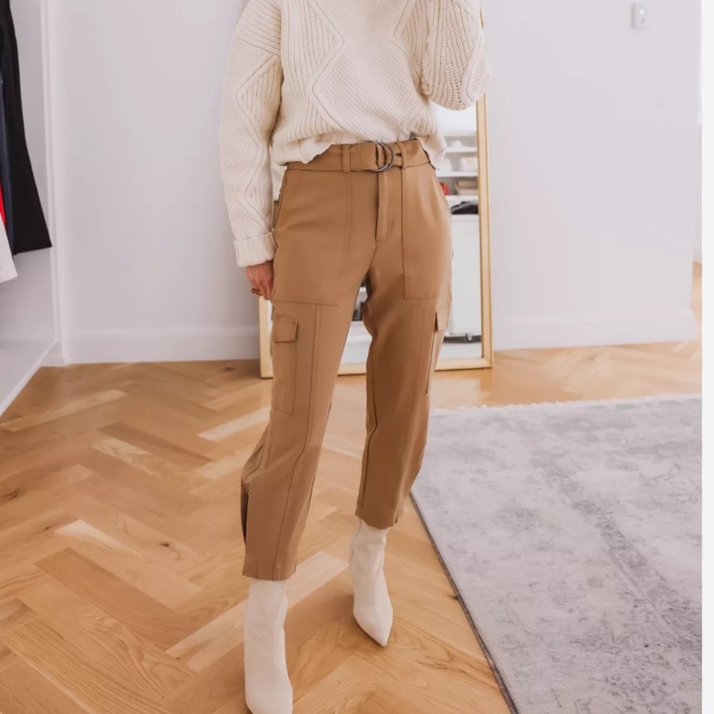 Banana Republic Cargo Pants - Picture 4 of 9